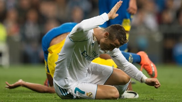 رونالدو أخبر رئيس النادي الملكي برغبته في مغادرة ريال مدريد بنهاية الموسم الجاري.
