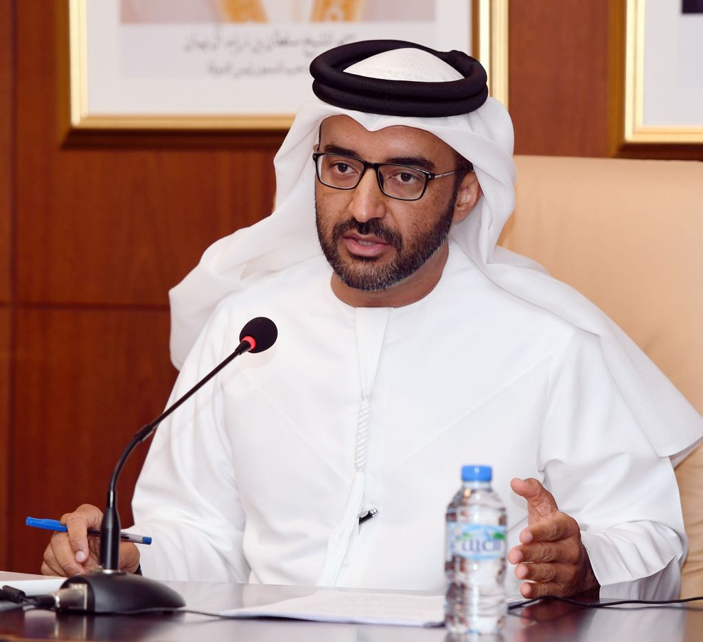 الاديب الإماراتي خالد الظنحاني ضيف شرف لملتقى الشعراء  في باريس.