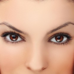 نصائح مكياج العيون البنية