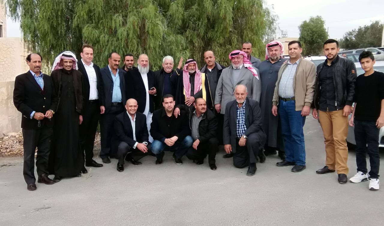 بالصور .......العويدات في زيارة مختار الاردن .