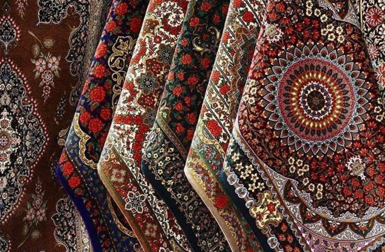 سوري يسرق سجادة عمرها ٥٠٠ عام من المتاحف السوري .