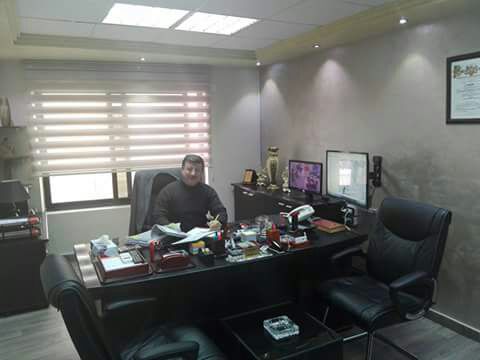 رجل الأعمال الشباطات نجاح وريادة في صناعه الاستثمار.