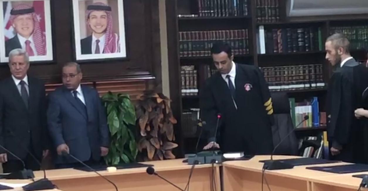 المحامي السحيم يؤدي اليمين القانوني.