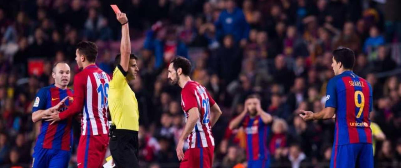 حكم برشلونة وأتلتيكو.. تاريخ أسود ضد الكتالوني.