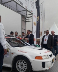 الأمير فيصل يعطي إشارة الانطلاق لرالي الاردن.