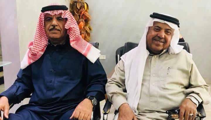 الزهير .....يؤديان مناسك العمرة.