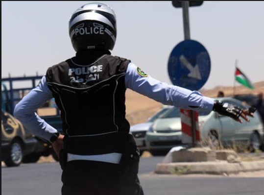 المفرق: رقيب سير ينقذ أحد الأطفال من الدهس في اللحظة الاخيرة.