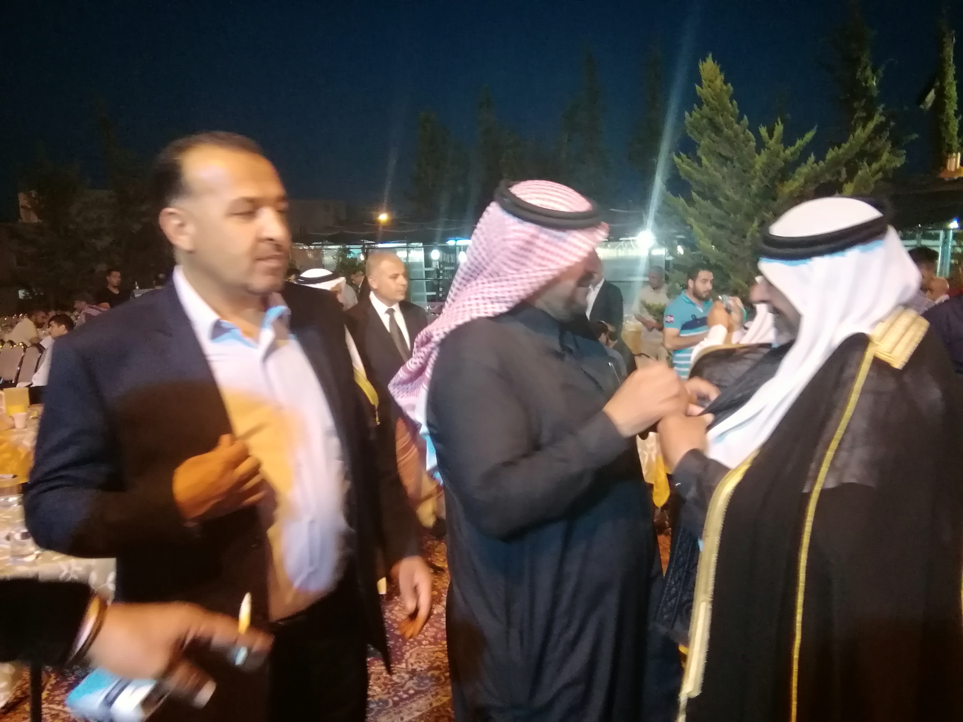 الشيخ الحويان يقيم مأدبة افطار لشيوخ ووجهاء المملكه.