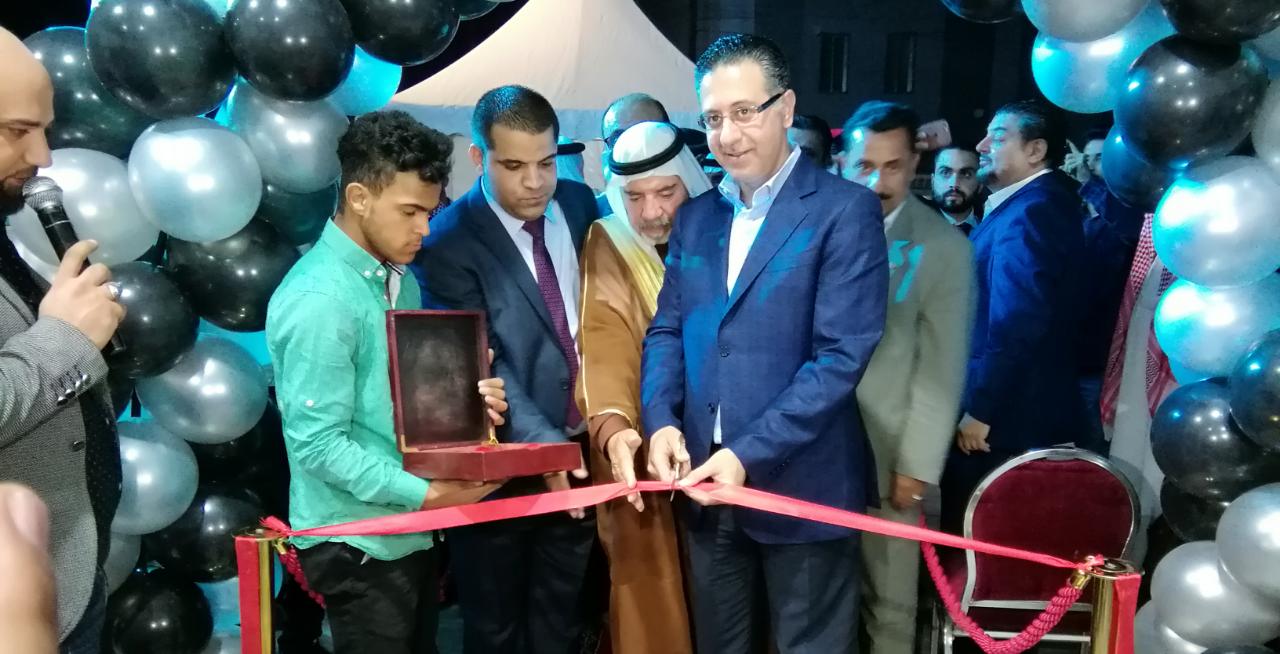 وزير الصناعة والتجارة يفتتح محلات ابو جادو لصيانة السيارات.