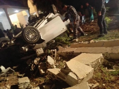 بالصور ... اصابة شاب وفتاة بحادث سير على طريق الفيصلية