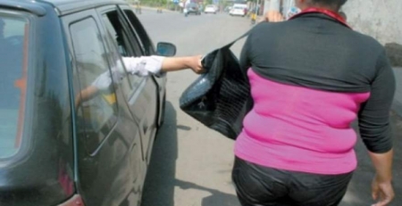 القبض على خاطف حقائب سيدات في عمان