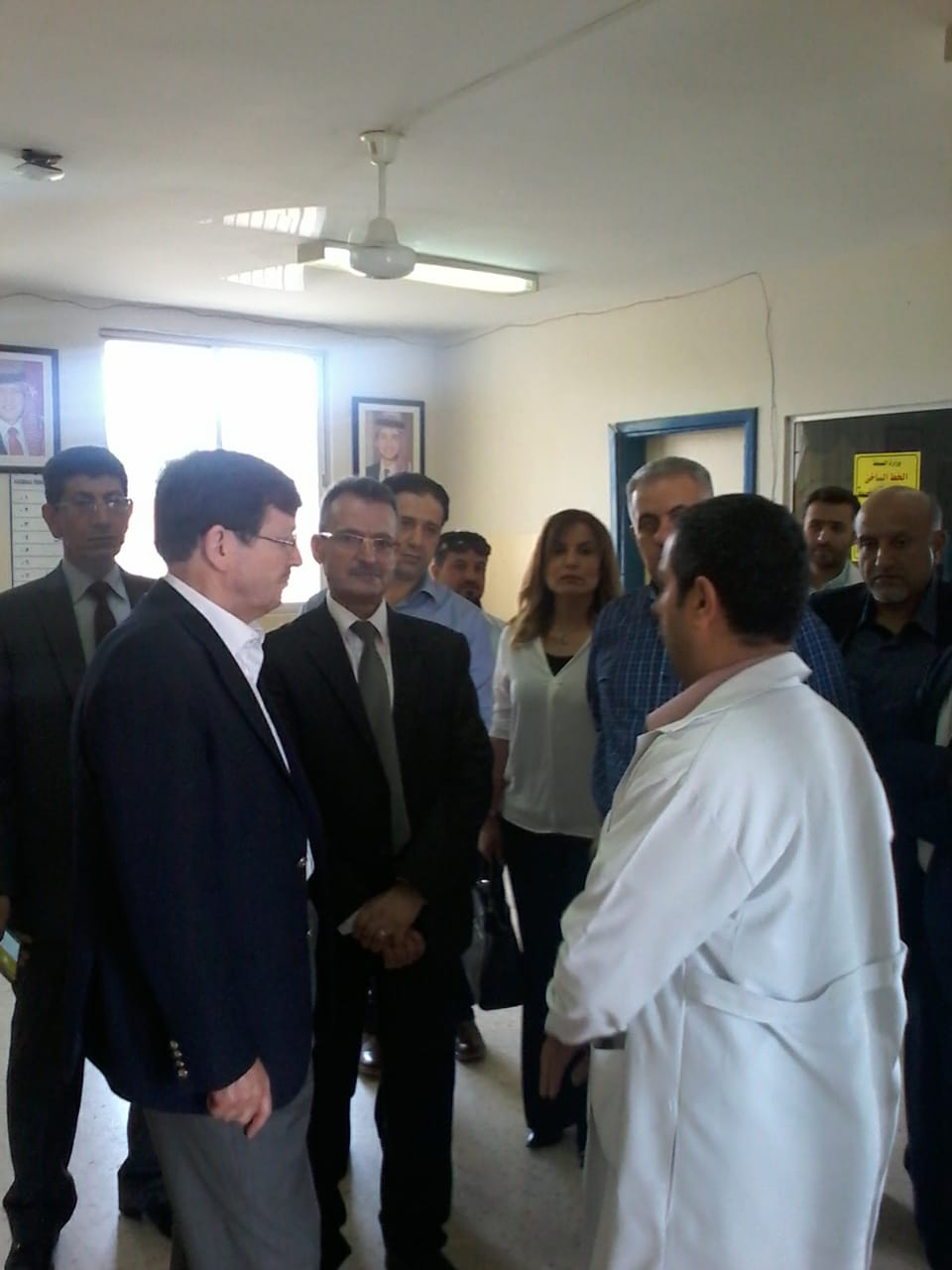 د. الشياب...عمل صيانة شامله لمركز صحي حسبان.