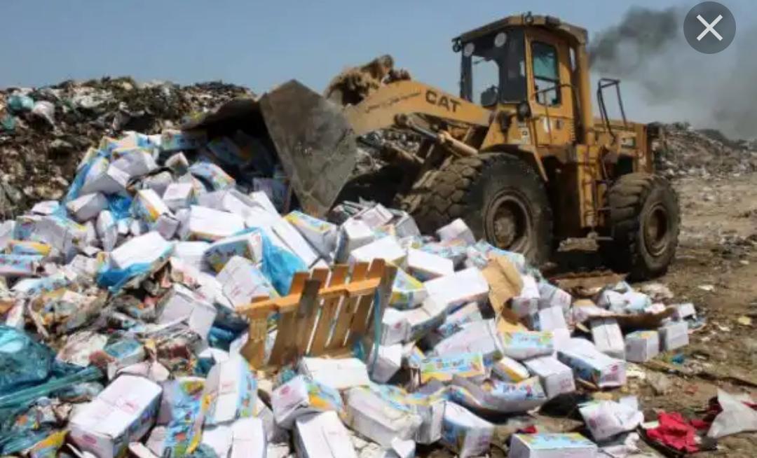 بلدية الرصيفة تخرج 490 طن نفايات صباح يوم العيد وتضيف الى أسطولها 5 قلابات.