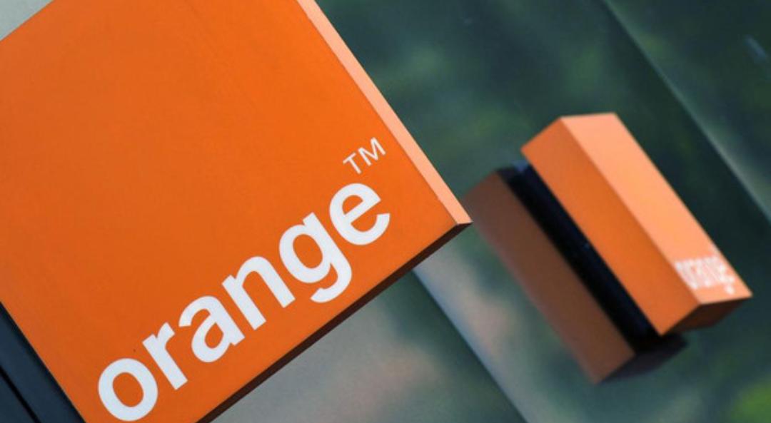 اورانج الأردن تطرح خطوط الزوّار في معرضها الجديد في مطار الملكة علياء  الدولي.