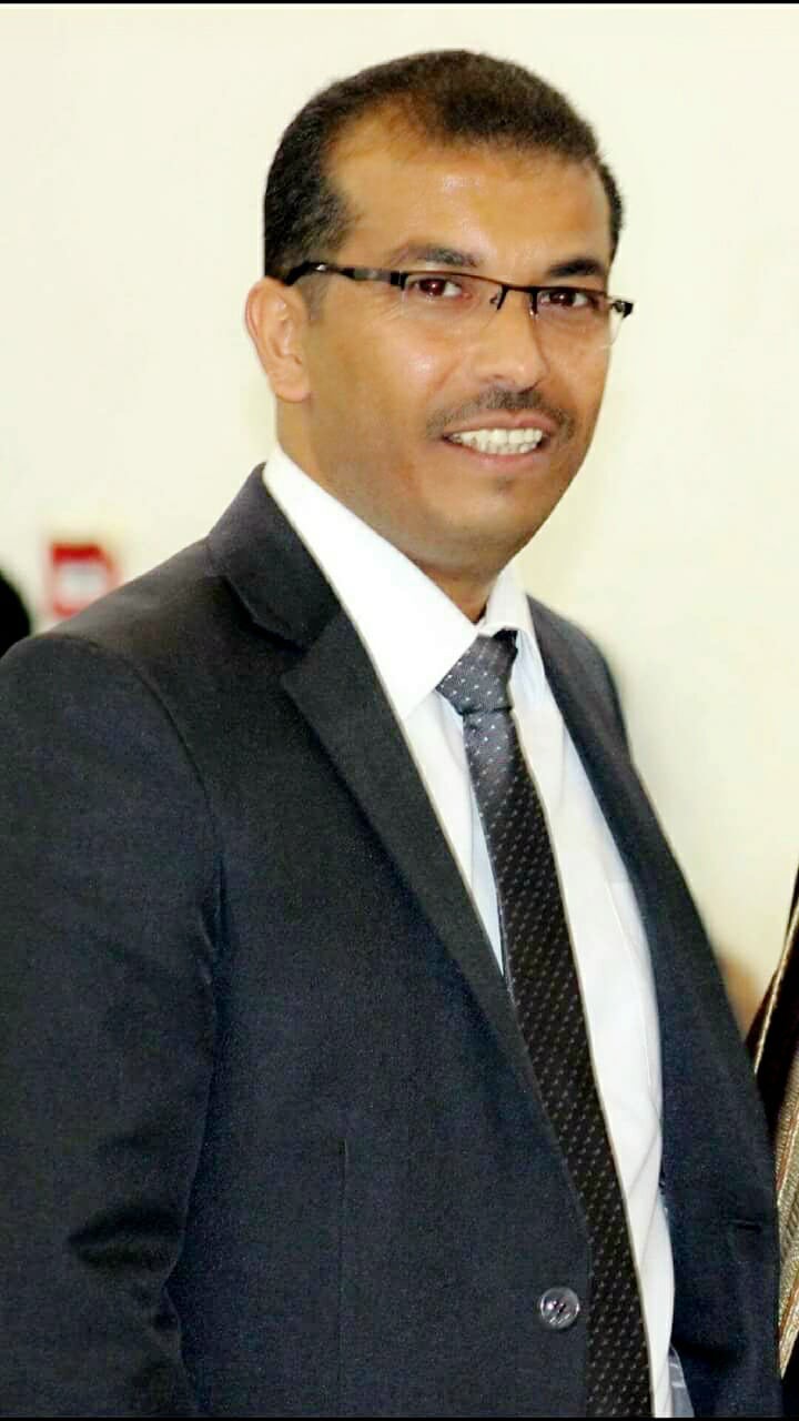 البكالوريس في القانون لـ  الدعجة من جامعة الزرقاء.
