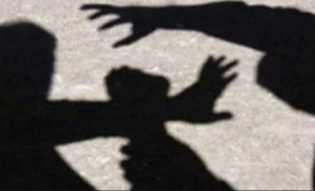 مجهولون يعتدون على شخص داخل مركبته في الرصيفة