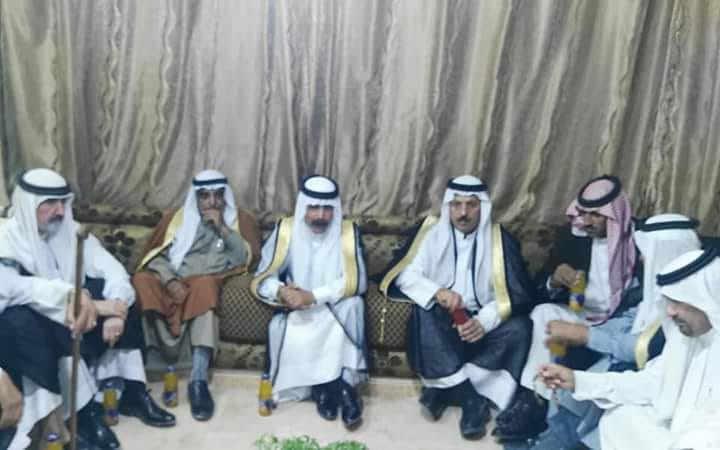 الشيخ خالد العموش يقود صلحة بين الزيود والخوالدة .