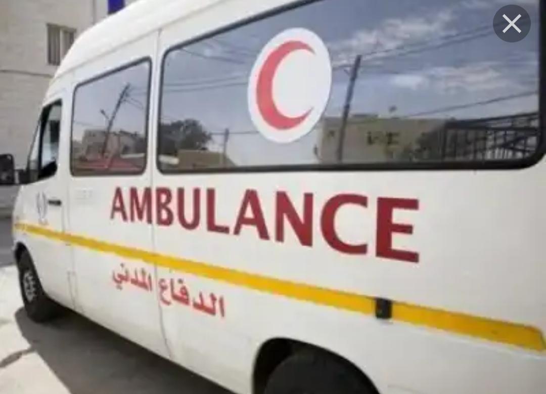 إصابة شخص اثر تدهور صهريج نقل مواد بترولية في محافظة الزرقاء.
