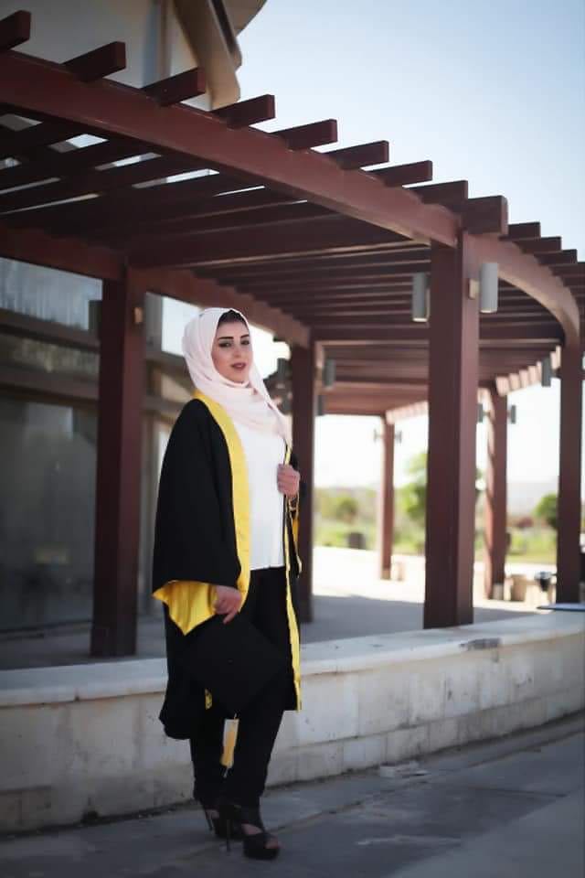 البكالوريوس في ادارة الاعمال ل لسندس ظهيرات.