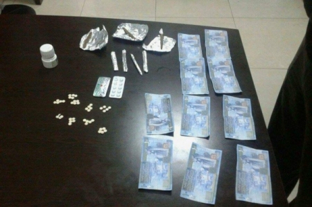 ضبط اوراق نقدية مزورة فئة  10  دنانير بحوزة 5 أشخاص في اربد