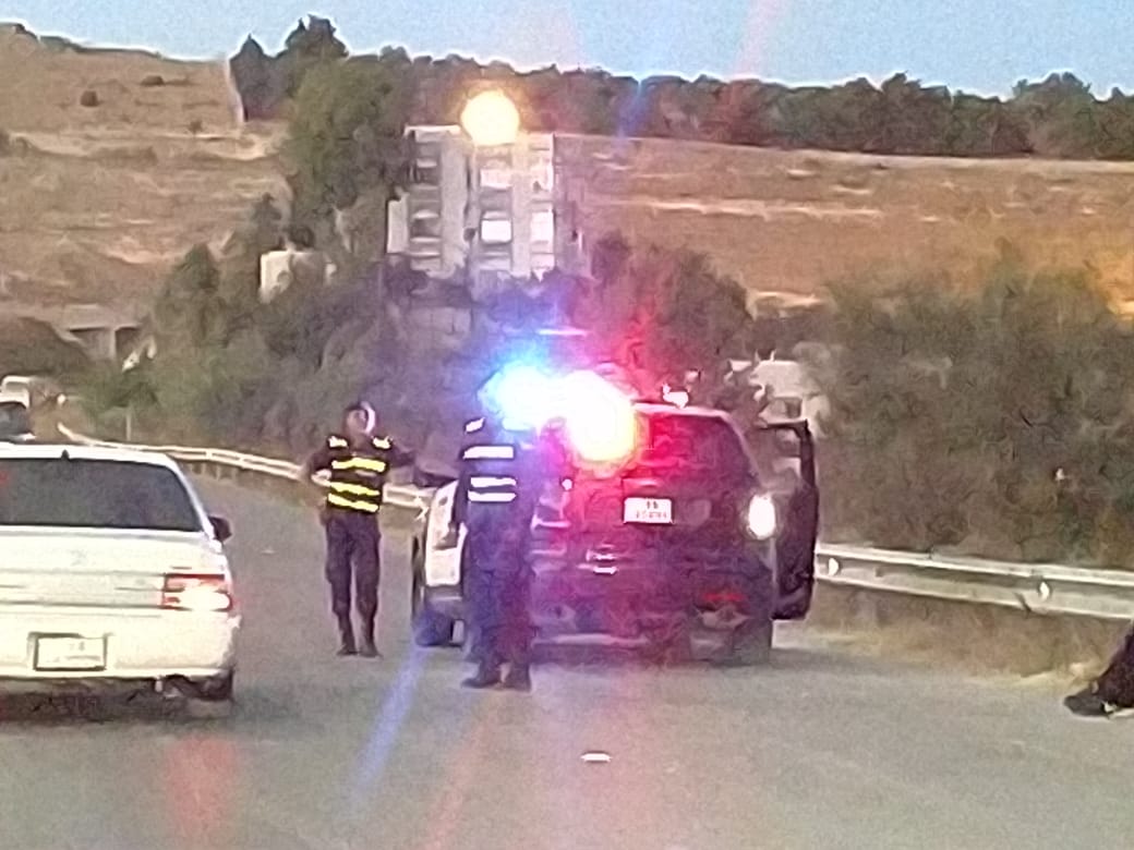 بلدية السلط الكبرى وإدارة سير البلقاء تنفذان خطة مرورية لتخريج طلاب الجامعات.