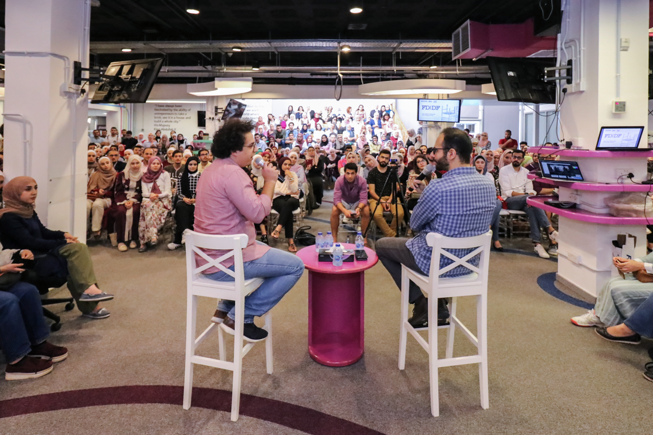 منصة زين للإبداع تستضيف المصمم والمهندس المعماري المصري فريد عمارة.