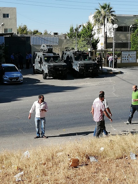 شاهد بالصور .. دار الدواء تتوقف عن العمل حتى اشعار آخر