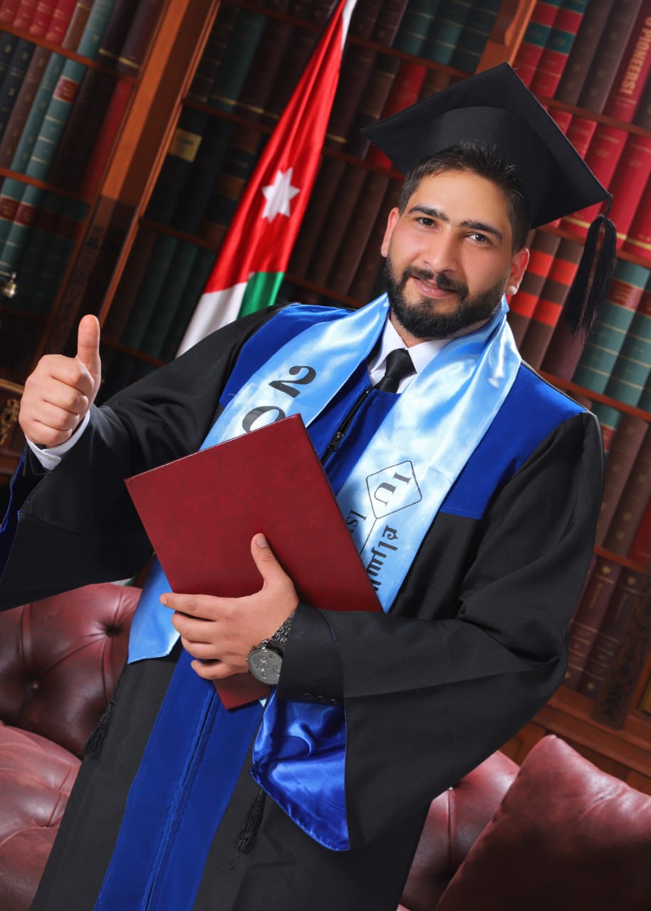 تهنئ عشيرة العودات عامة بتخريج المهندسيين عدي ولؤي العودات.
