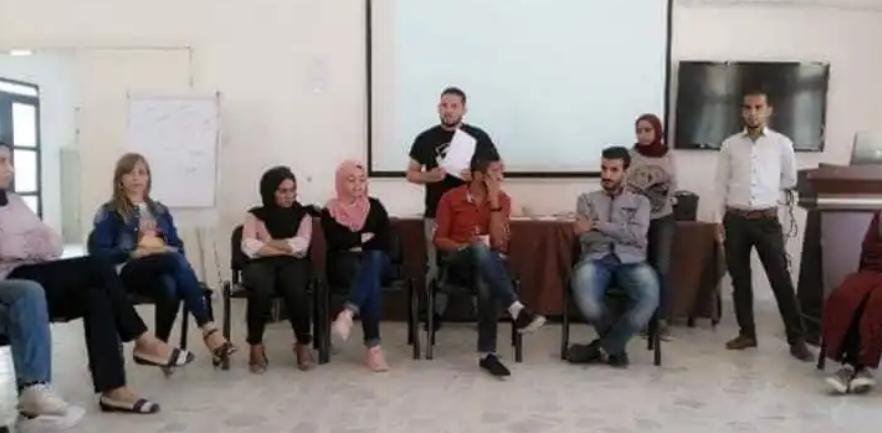 هيئة شباب كلنا الاردن  مادبا تنظم دورة تدريبية حول فن المناظرات.