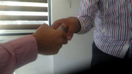 حبس شابين لمدة 3 سنوات بعد تجريمهم بشراء اصوات لأحد نواب اربد الحاليين