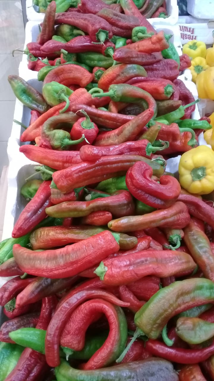 بلدية الزرقاء تتلف 300 كغم خضار غير صالحة للاستهلاك البشري لأكبر المولات.
