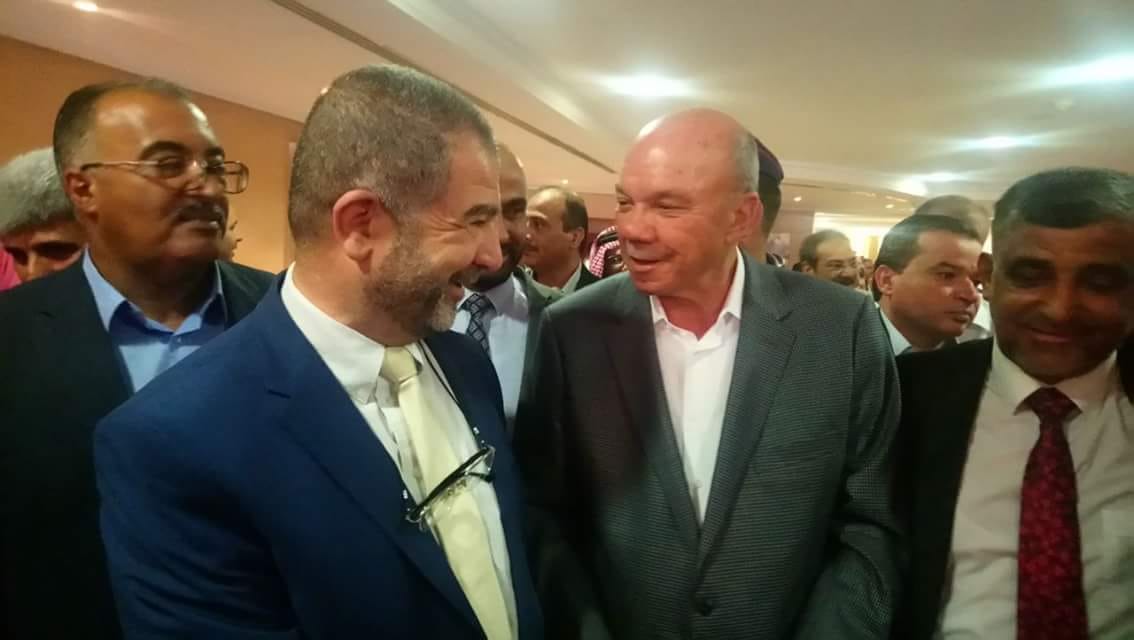 أعضاء بلدية الزرقاء : وزير البلديات يكيل بمكيالين في تعامله مع بلديات المملكة.