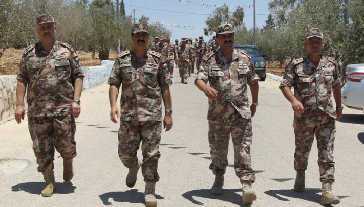 المفتش العام للقوات المسلحة الأردنية يزور مجموعة اتصالات القيادة العامة.