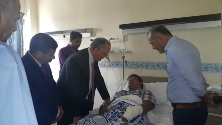شاهد بالصور ...وزير العمل يدين الاعتداء على أحد المستثمرين في عجلون