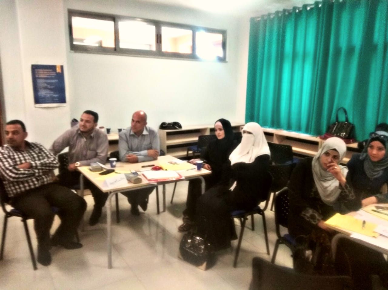 زيارة مفاجئة لمدير تربية الرصيفة لمدرسة ميمونة بنت سعد.