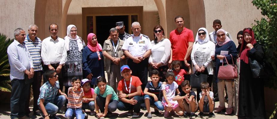 وفد من جمعية البيئة الأردنية يزور قيادة القوة البحرية والزوارق الملكية.