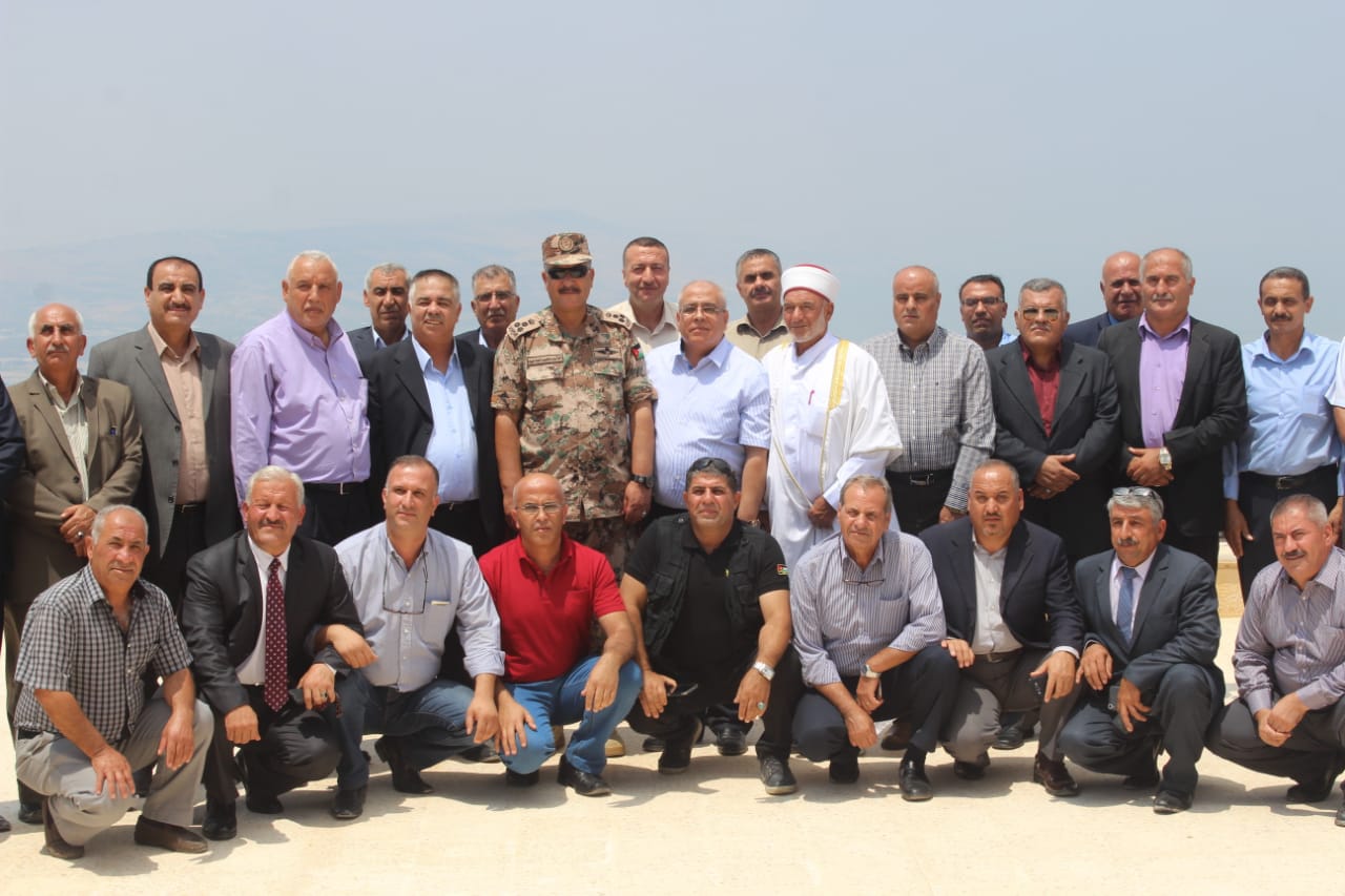 متقاعدو محافظة عجلون يزورون واجهة المنطقة العسكرية الشمالية.