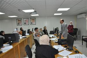 مدير عام مؤسسة المتقاعدين العسكريين يلتقي موظفي عيادات الركبان.