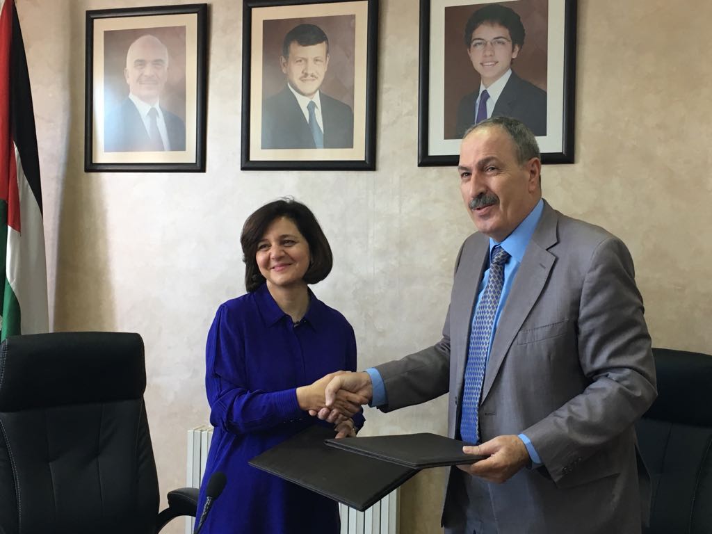 التنمية توقع اتفاقية تعاون لغاية إنشاء دار ونادي للمسنين في اربد.