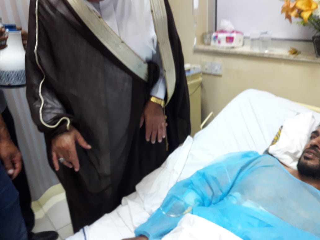 الشيخ الزهير يعرب عن اعتزازه بنشامى القوات المسلحة والاجهزة الأمنية خلال زيارته المصابين بالمدينه الطبية .