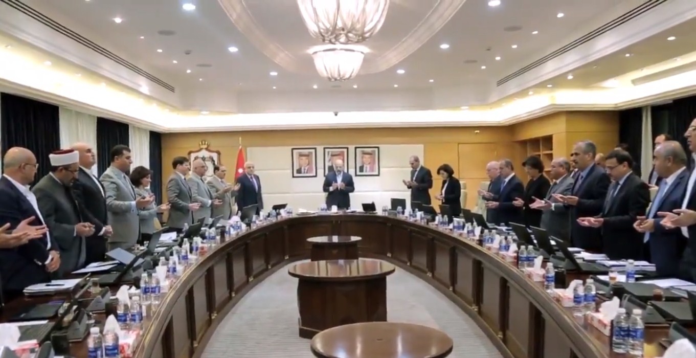 مجلس الوزراء يؤكد دعمه المطلق لجهود قوّاتنا المسلّحة والأجهزة الأمنيّة