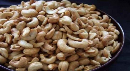 الغذاء والدواء تحبط اعادة ادخال 26 طناً من الكاشو العفن