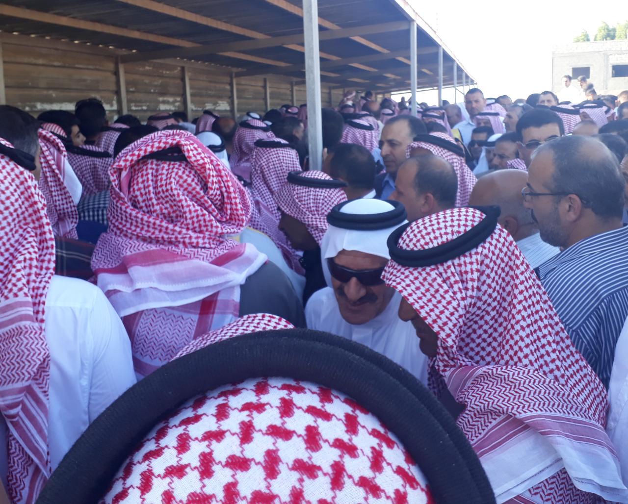 قبيلة بني صخر تشيع أحد رجالاتها الشيخ عوض عضوب الزبن في قرية نتل.