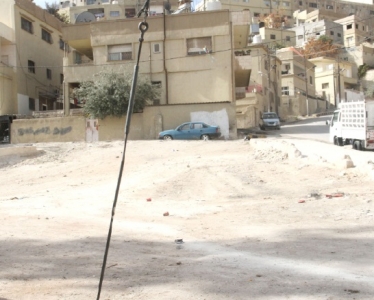 العزوني: الرزاز أوفى بوعده في حل قضية مخيم المحطة