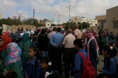 لهذا السبب ... أهالي يرفضون ارسال أبنائهم لمدارس ايدون بني حسن