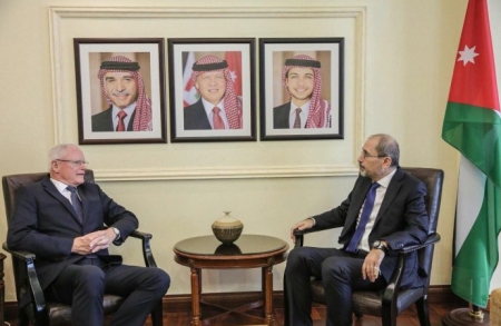 الصفدي: الأردن يشجع العودة الطوعية للاجئين السوريين