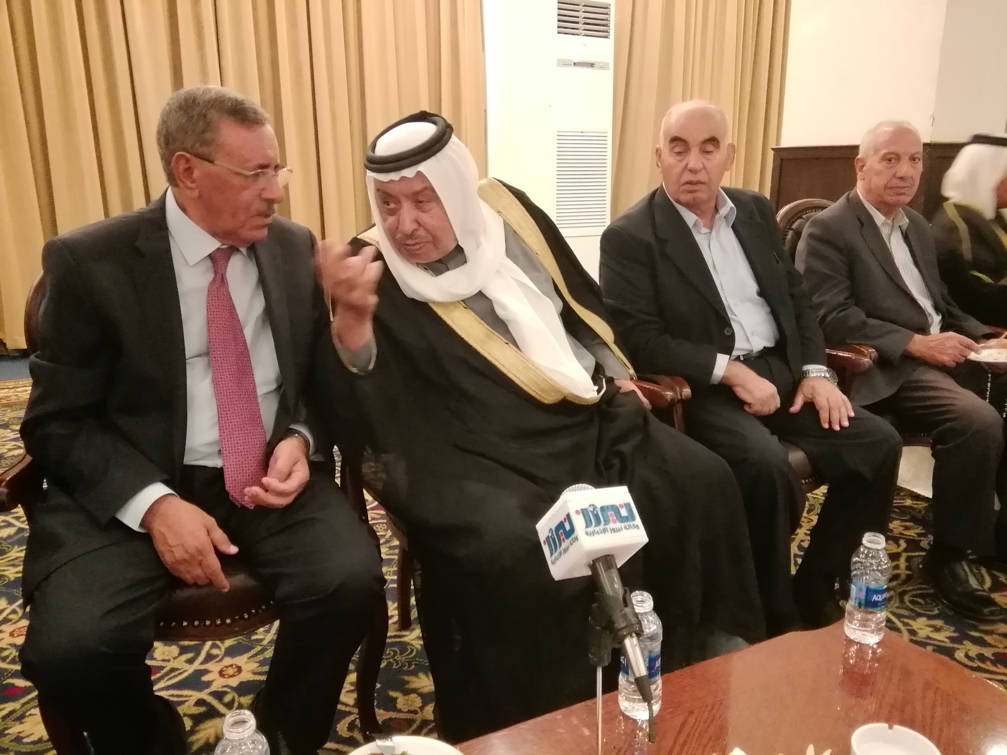 معالي الدحيات للشيخ برجس الحديد اشربوا قهوتكم يـ البلقاء الف مبروك .