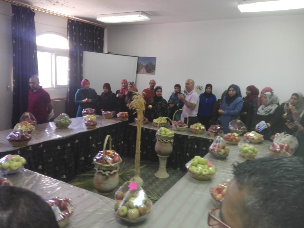 فعاليات اليوم العلمي للتفاح في المركز الوطني للبحوث الزراعية.