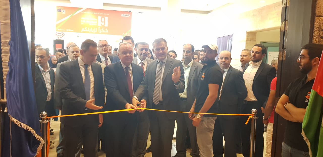 مراد يفتتح معرض توظيف اخطبوط التاسع, 2018 في عمًان.