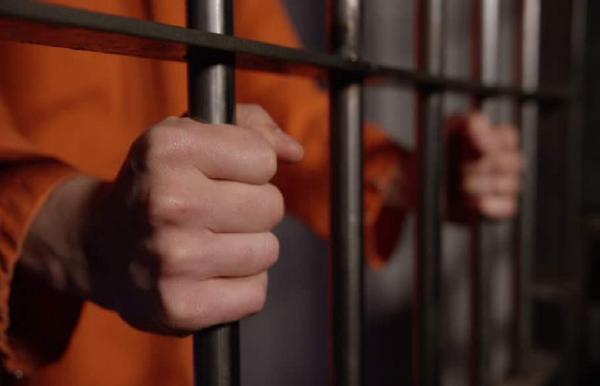 بالفيديو … مواطن لرجل السير : والله لأترك شغلي واشتغل فيك